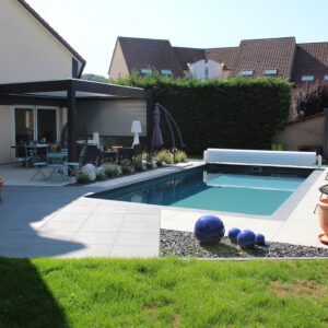 Mini-piscine avec volet de protection - Qualité Spa & Piscine