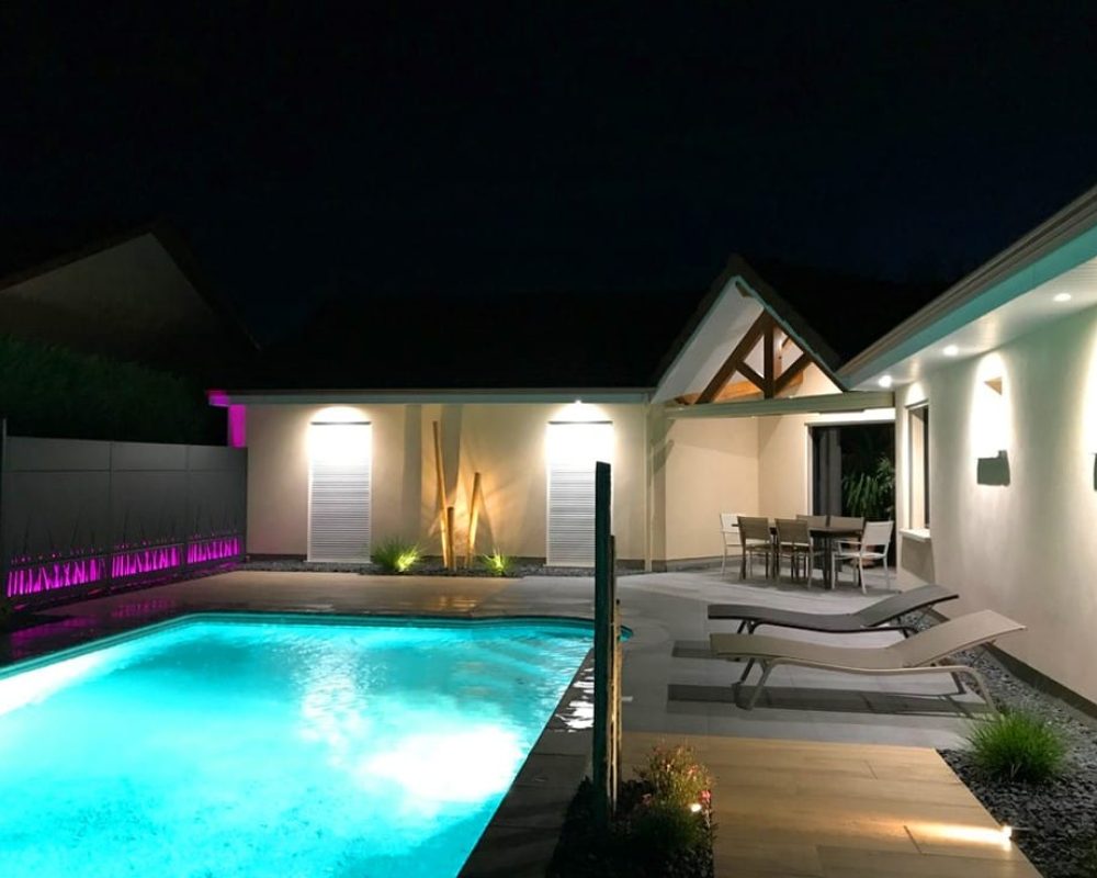 Création d’un éclairage ambiance autour d’une piscine 8x4 m